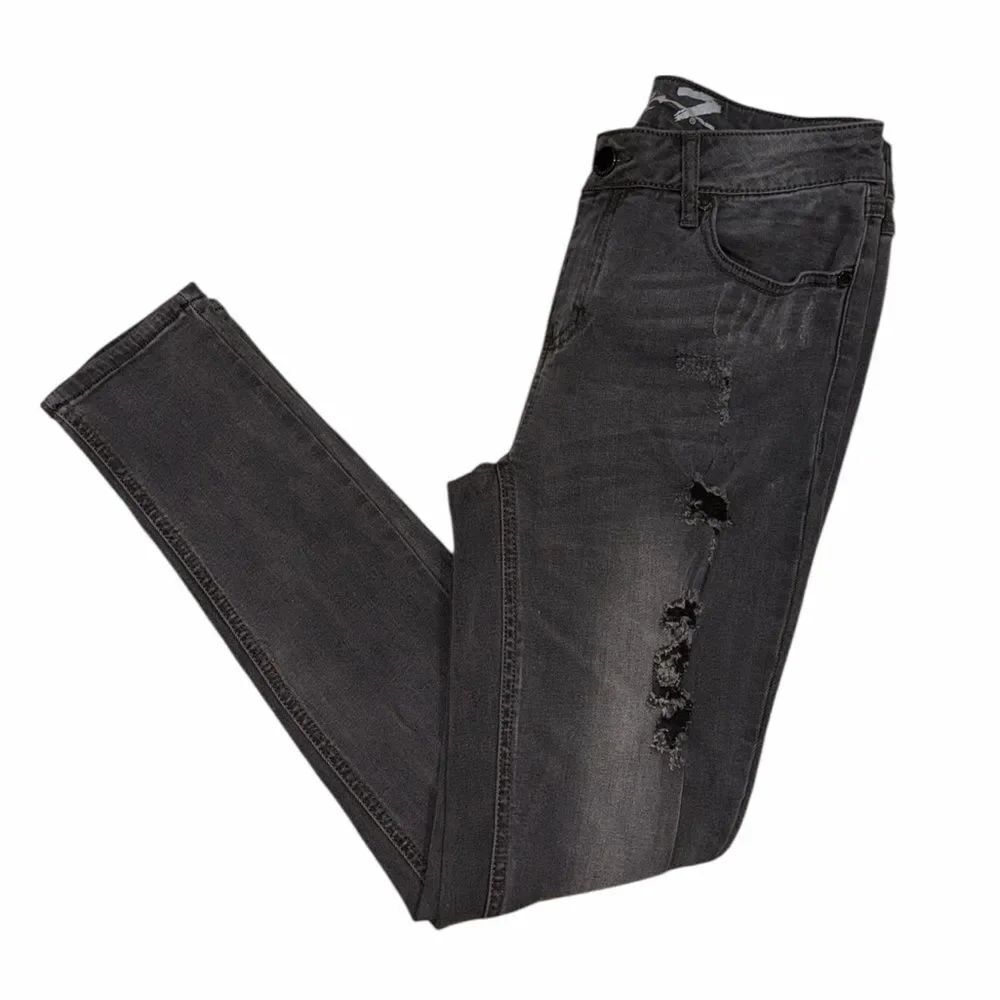Seven7 Skinny Black Stretchy Distressed Jeans(Size 6)